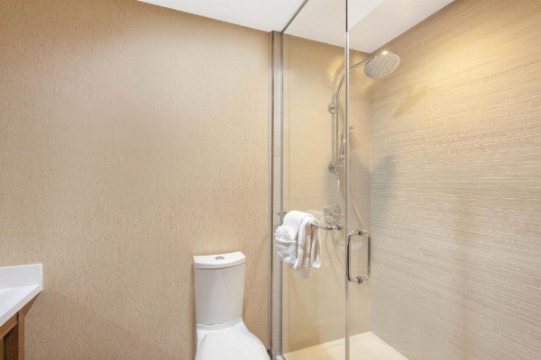 Wyndham Anaheim image 10