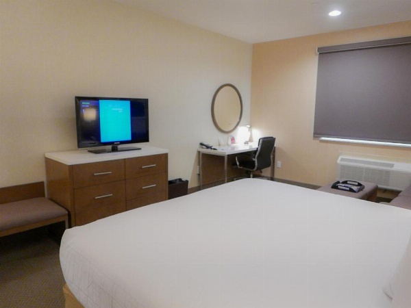 Wyndham Anaheim image 31